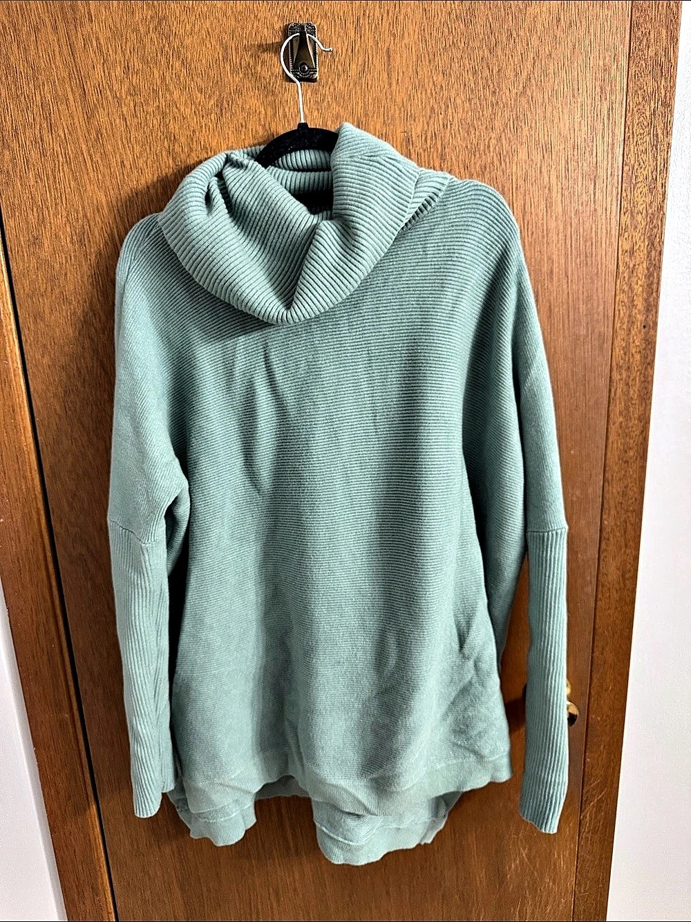Arabess Cowl Neck Sweater in Green XL Like New